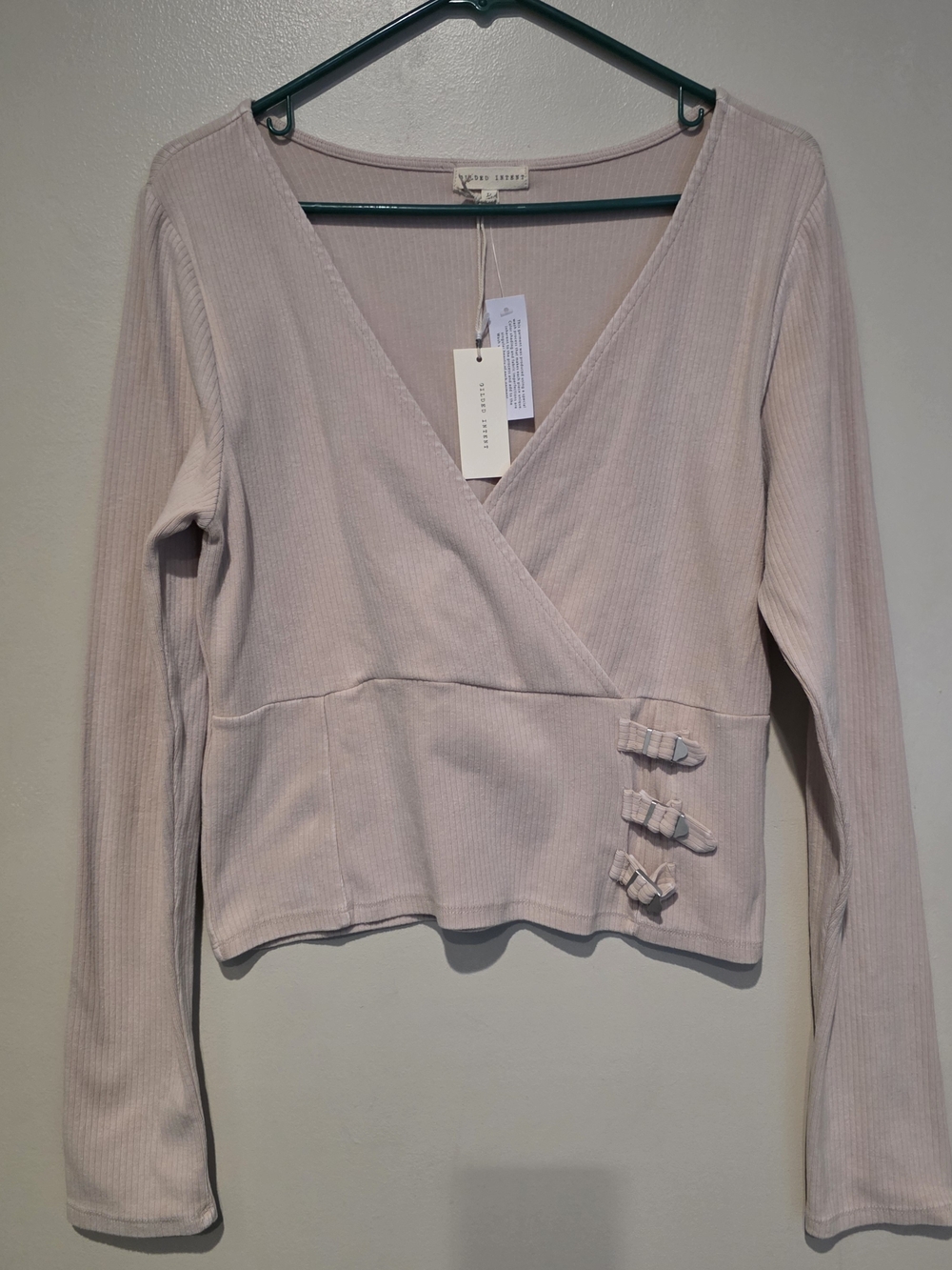 Gilded Intent Women's Beige Stretch Knit V-Neck Buckle Top Long Sleeve L BM0394